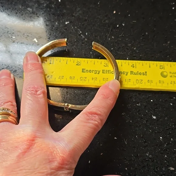 HOST PICK. Very Vintage. Harley-Davidson Black Hills Gold Bangle